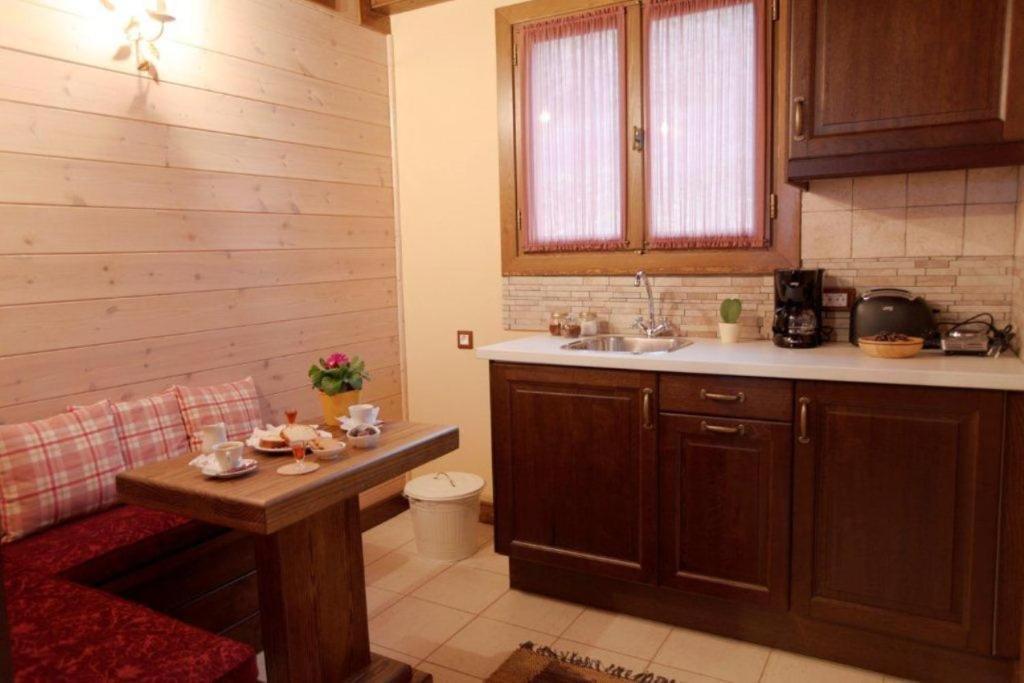 Efharis Filoxenon Apartment Feneos Ngoại thất bức ảnh